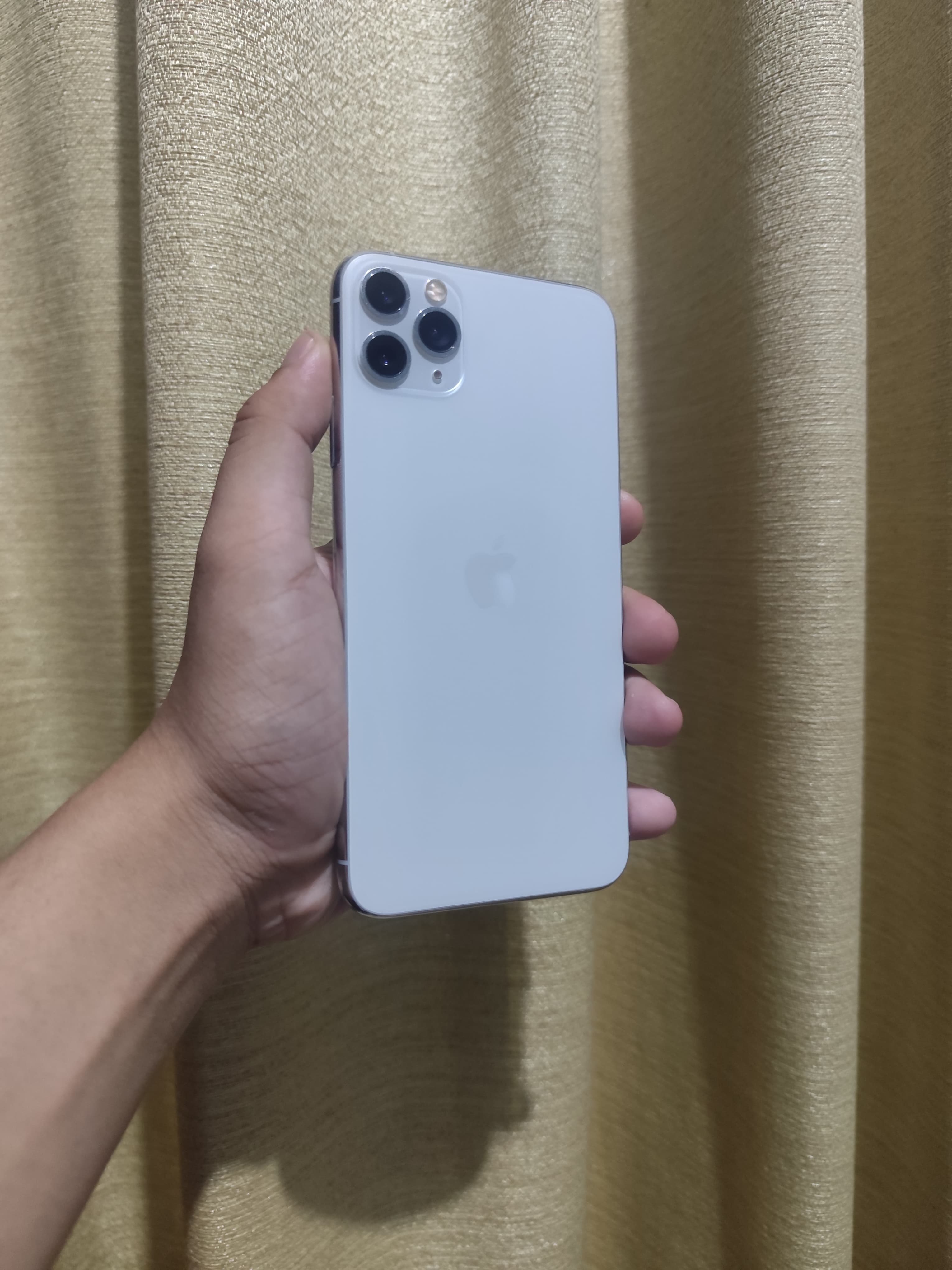 iPhone 11 Pro Max view 5